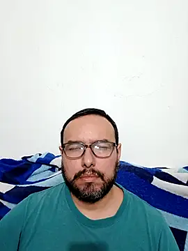 Snapshot of ElSunEagle chatting on January 18, 12:58 am ElSunEagle online show from January 18, 12:58 am