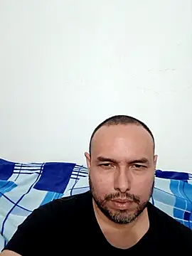 Snapshot of ElSunEagle chatting on February 18, 1:12 am ElSunEagle online show from February 18, 1:12 am