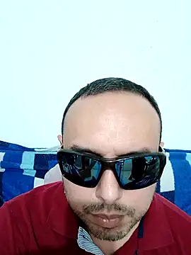 Snapshot of ElSunEagle chatting on March 15, 10:05 pm ElSunEagle online show from March 15, 10:05 pm