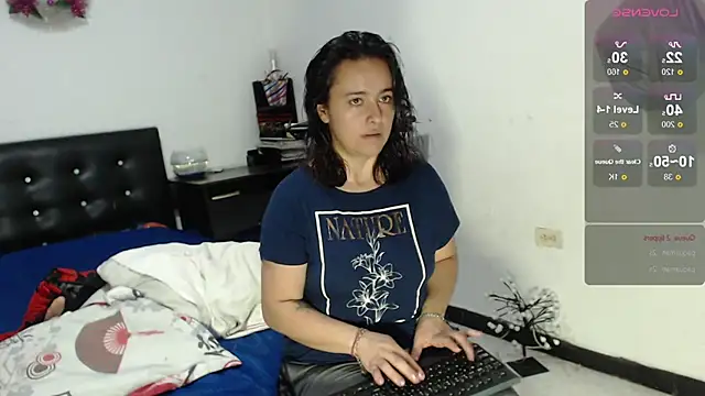 Snapshot of MagicStephany_ chatting on December 16, 2:49 pm MagicStephany online show from December 16, 2:49 pm