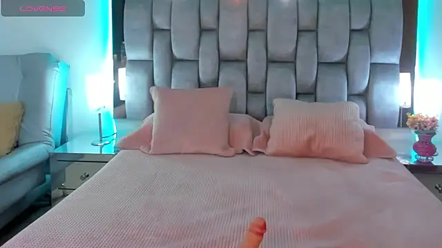 Snapshot of Abbye_blue01 chatting on January 11, 2:30 am Abbye blue01 online show from January 11, 2:30 am