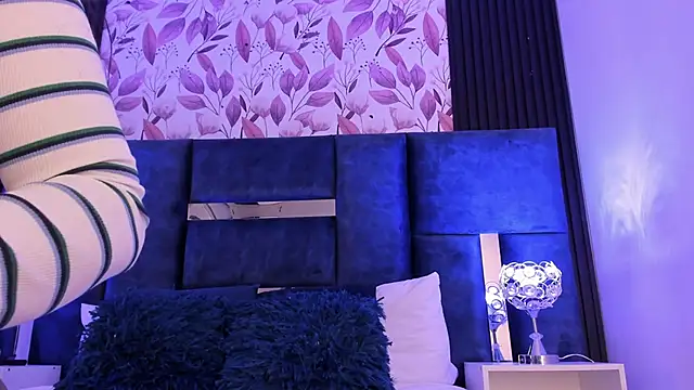 GiselOrtiz online show from March 1, 9:40 am