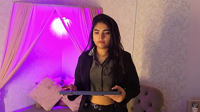GiselOrtiz online show from June 15, 11:01 am