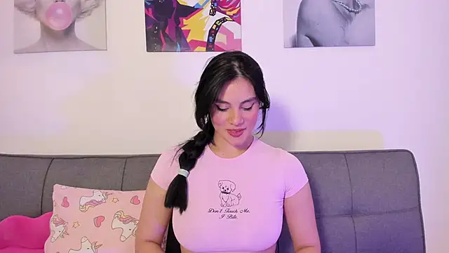 Maylin Garcia online show from May 23, 1:33 am