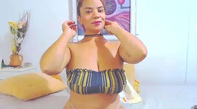 Snapshot of SoniaGresson chatting on March 9, 8:10 pm SoniaGresson online show from March 9, 8:10 pm