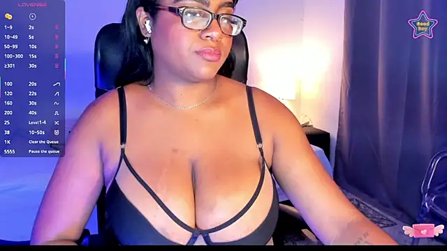 Snapshot of BlakmillerrGilson chatting on June 7, 8:45 pm BlakmillerrGilson online show from June 7, 8:45 pm