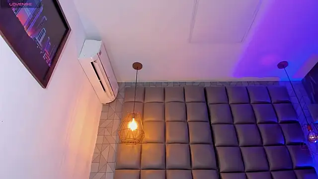 Snapshot of megan_woll chatting on March 8, 6:26 pm megan woll online show from March 8, 6:26 pm