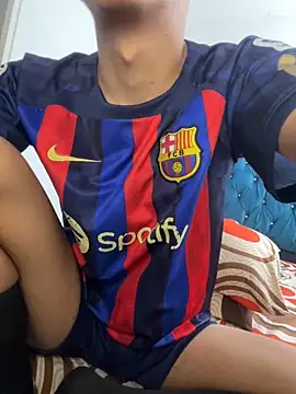 Leonarrrd 01 online show from December 21, 5:18 pm