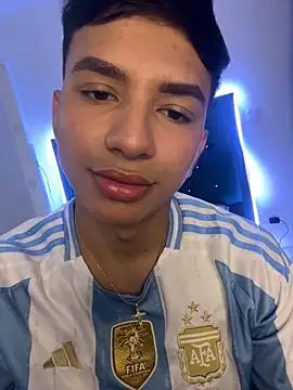 Leonarrrd 01 online show from February 14, 5:51 am