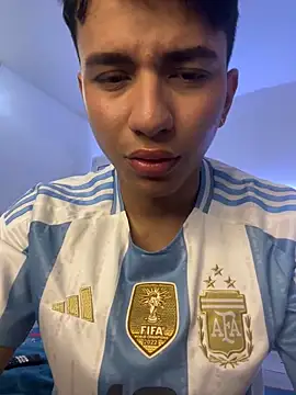 Leonarrrd 01 online show from February 17, 12:54 am