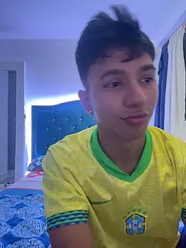 Leonarrrd 01 online show from March 5, 3:51 am