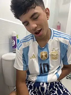 Leonarrrd 01 online show from March 8, 3:17 am