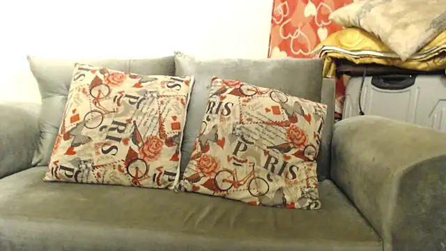 Snapshot of Amazing12inch chatting on December 26, 7:24 am Amazing12inch online show from December 26, 7:24 am