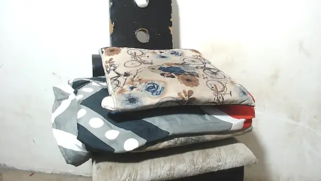 Snapshot of Amazing12inch chatting on January 13, 11:06 pm Amazing12inch online show from January 13, 11:06 pm