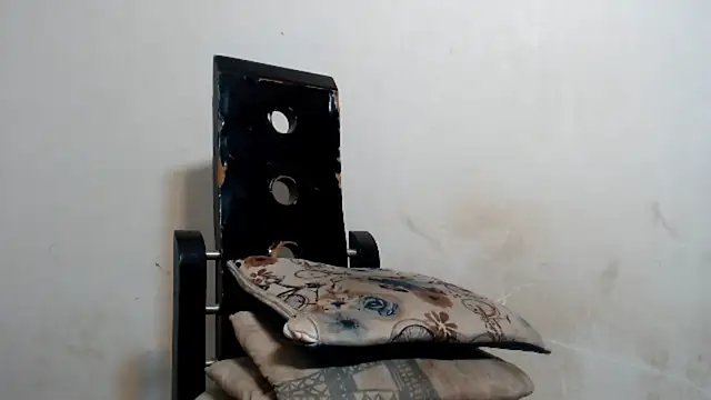 Snapshot of Amazing12inch chatting on January 23, 10:54 pm Amazing12inch online show from January 23, 10:54 pm