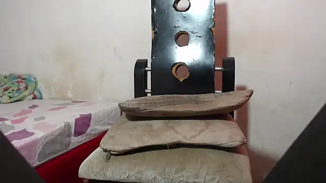 Snapshot of Amazing12inch chatting on March 13, 7:17 pm Amazing12inch online show from March 13, 7:17 pm