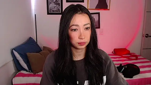 Snapshot of lilyy_evanss chatting on January 23, 9:50 pm lilyy evanss online show from January 23, 9:50 pm