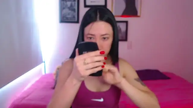 Snapshot of lilyy_evanss chatting on February 28, 8:18 pm lilyy evanss online show from February 28, 8:18 pm