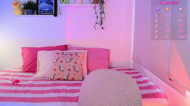 Snapshot of lilyy_evanss chatting on December 3, 9:13 pm lilyy evanss online show from December 3, 9:13 pm