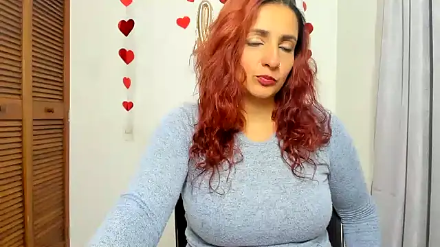 Snapshot of xulay11 chatting on December 19, 3:51 am xulay11 online show from December 19, 3:51 am