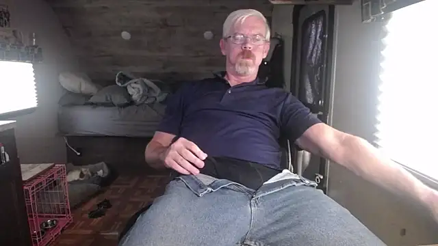 Snapshot of Di9ital069 chatting on December 6, 5:44 pm Di9ital069 online show from December 6, 5:44 pm