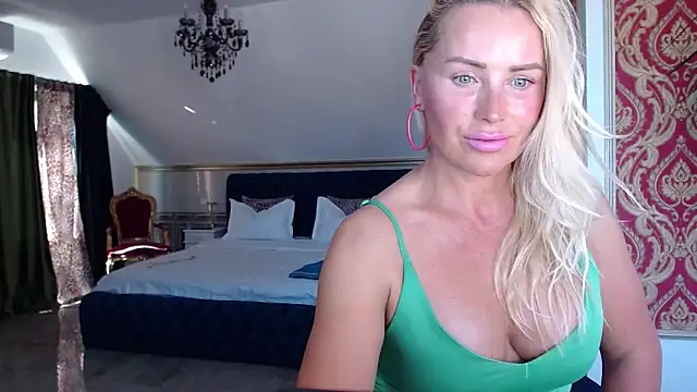Snapshot of eyesangel22 chatting on September 22, 12:40 pm eyesangel22 online show from September 22, 12:40 pm