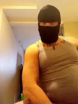 Snapshot of Buddy_Cuck chatting on December 4, 7:00 pm Buddy Cuck online show from December 4, 7:00 pm