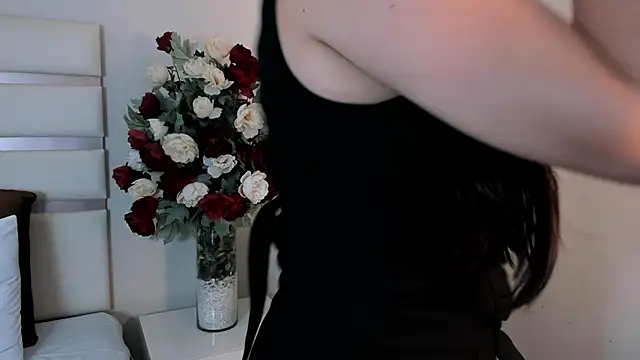 Snapshot of CamilaSofiia chatting on February 22, 2:06 am CamilaSofiia online show from February 22, 2:06 am