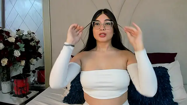 Snapshot of CamilaSofiia chatting on November 10, 8:08 pm CamilaSofiia online show from November 10, 8:08 pm