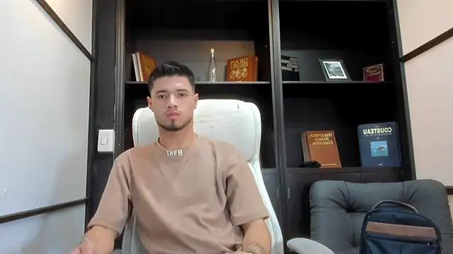 EdwardRoss  online show from March 20, 7:25 pm