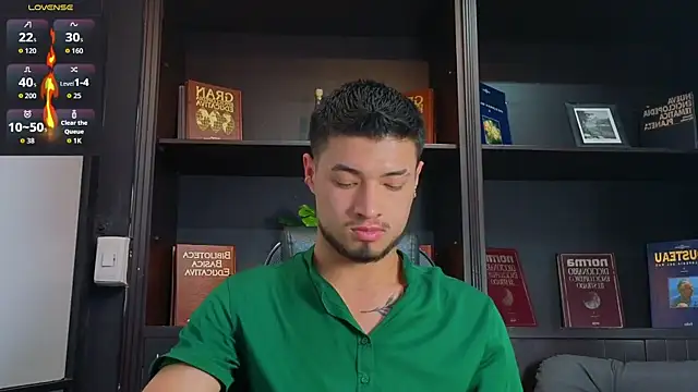 EdwardRoss  online show from October 6, 8:50 pm