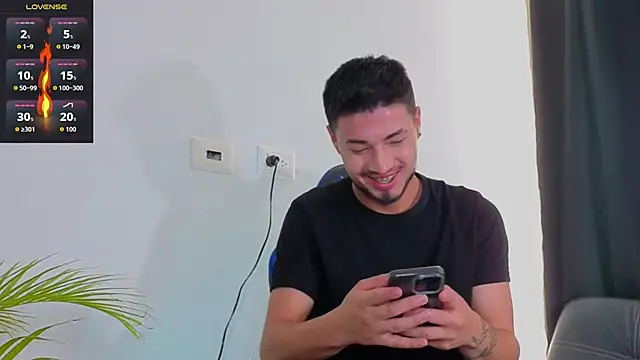 EdwardRoss  online show from November 25, 4:18 pm