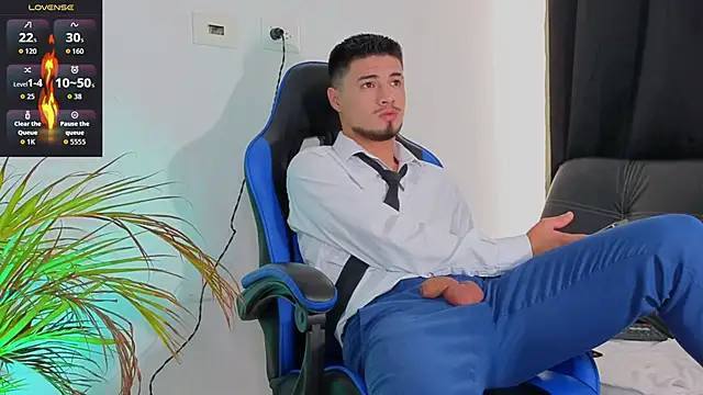 EdwardRoss  online show from December 13, 8:04 pm