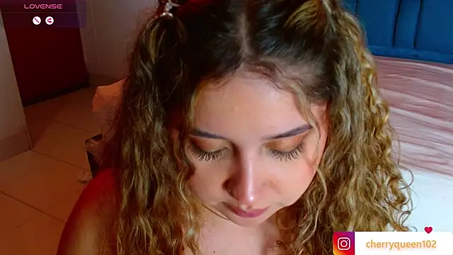 Snapshot of Cherryyquen chatting on January 20, 10:59 pm Cherryyquen online show from January 20, 10:59 pm