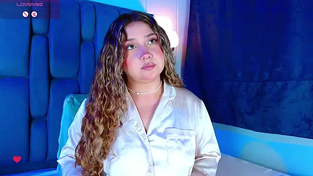 Snapshot of Cherryyquen chatting on February 8, 7:05 pm Cherryyquen online show from February 8, 7:05 pm