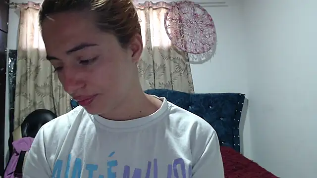 Snapshot of Kate_lorens9 chatting on September 22, 12:18 pm Kate lorens9 online show from September 22, 12:18 pm