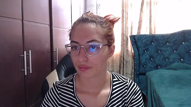 Snapshot of Kate_lorens9 chatting on February 13, 2:35 pm Kate lorens9 online show from February 13, 2:35 pm