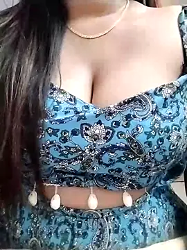 Snapshot of Karin-007 chatting on December 4, 4:11 am Karin-007 online show from December 4, 4:11 am