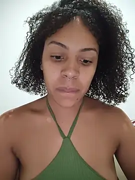 Julia Pretinha online show from June 4, 3:40 pm