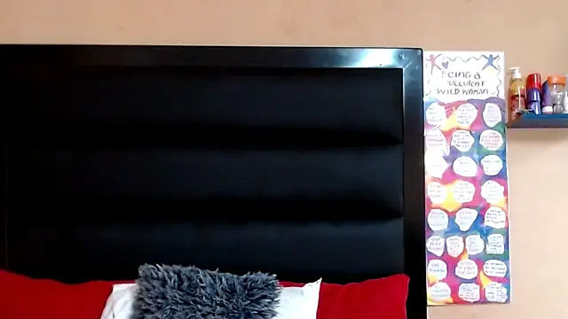 Snapshot of LongPussyLipsxx chatting on January 26, 9:51 am LongPussyLipsxx online show from January 26, 9:51 am