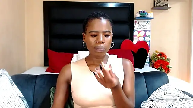 Snapshot of LongPussyLipsxx chatting on March 22, 4:58 pm LongPussyLipsxx online show from March 22, 4:58 pm