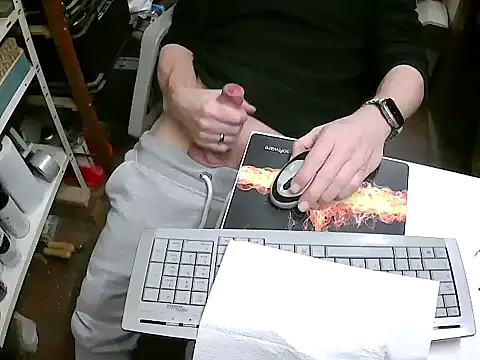 Snapshot of MF-Deutschland chatting on February 23, 2:04 pm MF-Deutschland online show from February 23, 2:04 pm