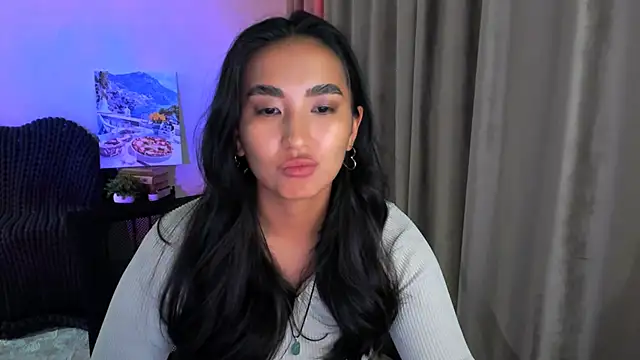 worldofkim online show from February 6, 11:15 pm