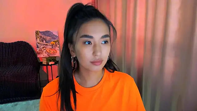 worldofkim online show from February 23, 9:22 am