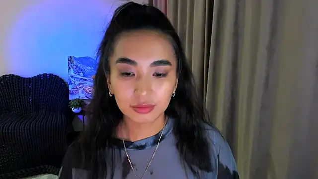 worldofkim online show from March 21, 7:46 pm