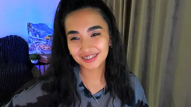 worldofkim online show from March 21, 10:50 pm