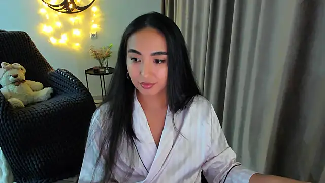 worldofkim online show from January 31, 7:11 pm