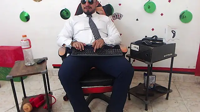 KalethBigDick online show from March 12, 6:19 am