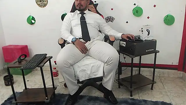 Snapshot of KalethBigDick chatting on July 28, 7:39 pm KalethBigDick online show from July 28, 7:39 pm