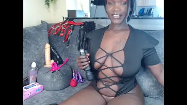 Snapshot of yummy_sweet_caramel chatting on December 17, 9:17 am yummy sweet caramel online show from December 17, 9:17 am